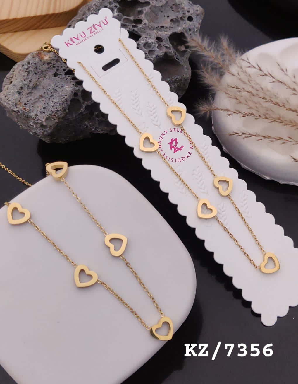 Kiyu Jiyu 18 K Gold-Plated Pendant Necklace – Elegant &amp; Timeless