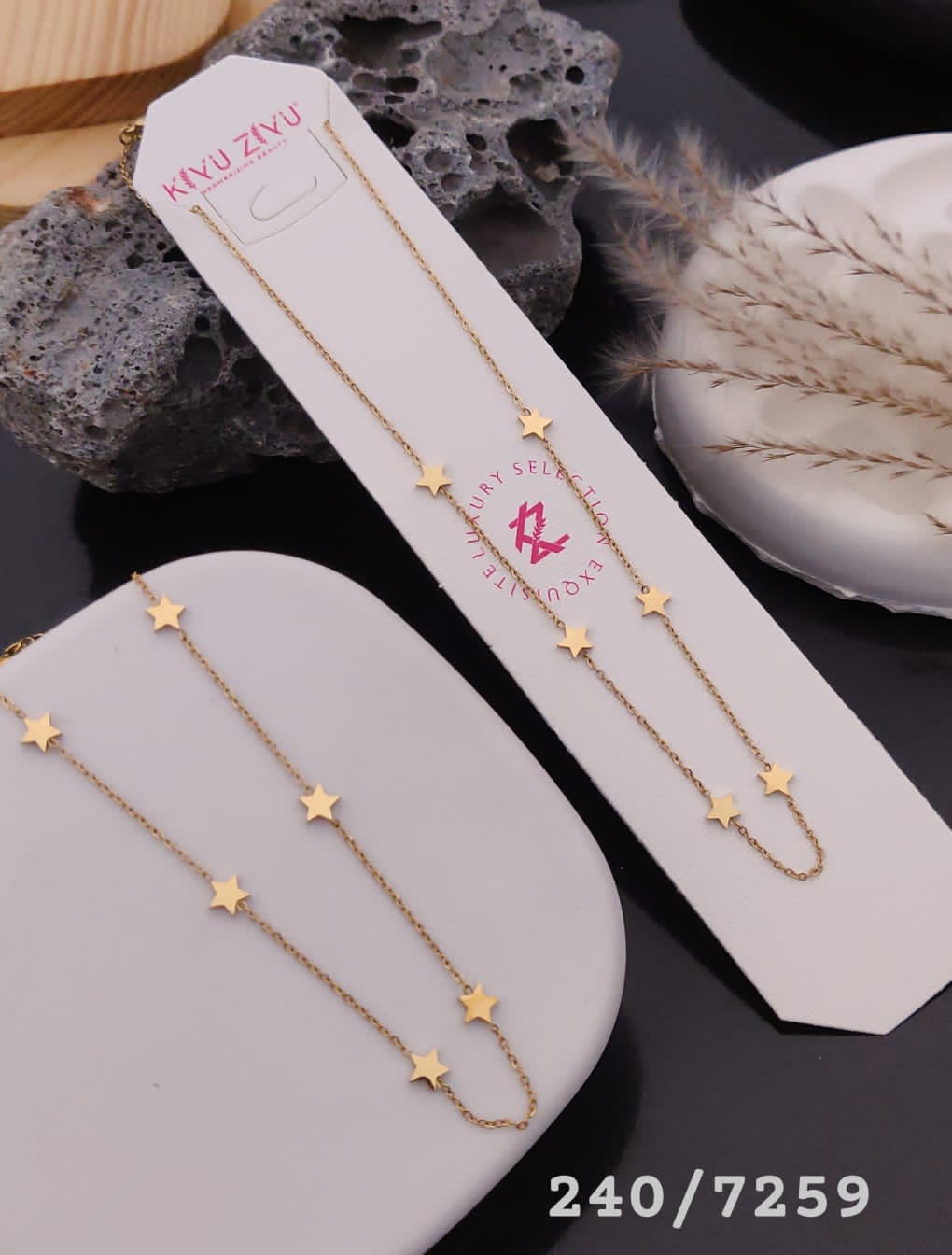 Kiyu Jiyu 18 K Gold-Plated Pendant Necklace – Elegant &amp; Timeless