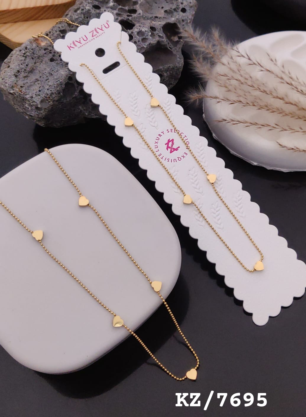 Kiyu Jiyu 18 K Gold-Plated Pendant Necklace – Elegant &amp; Timeless