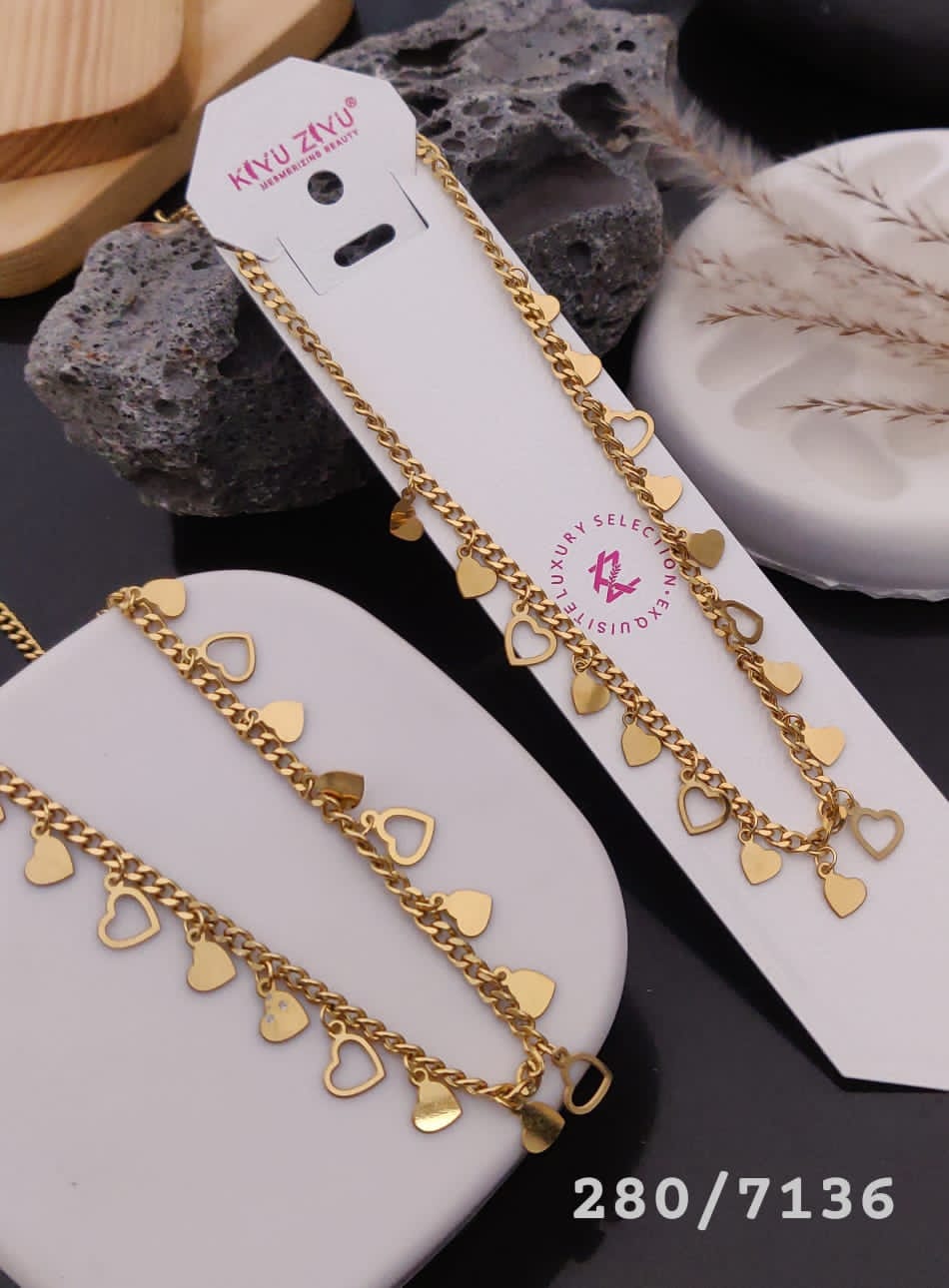 Kiyu Jiyu 18 K Gold-Plated Pendant Necklace – Elegant &amp; Timeless