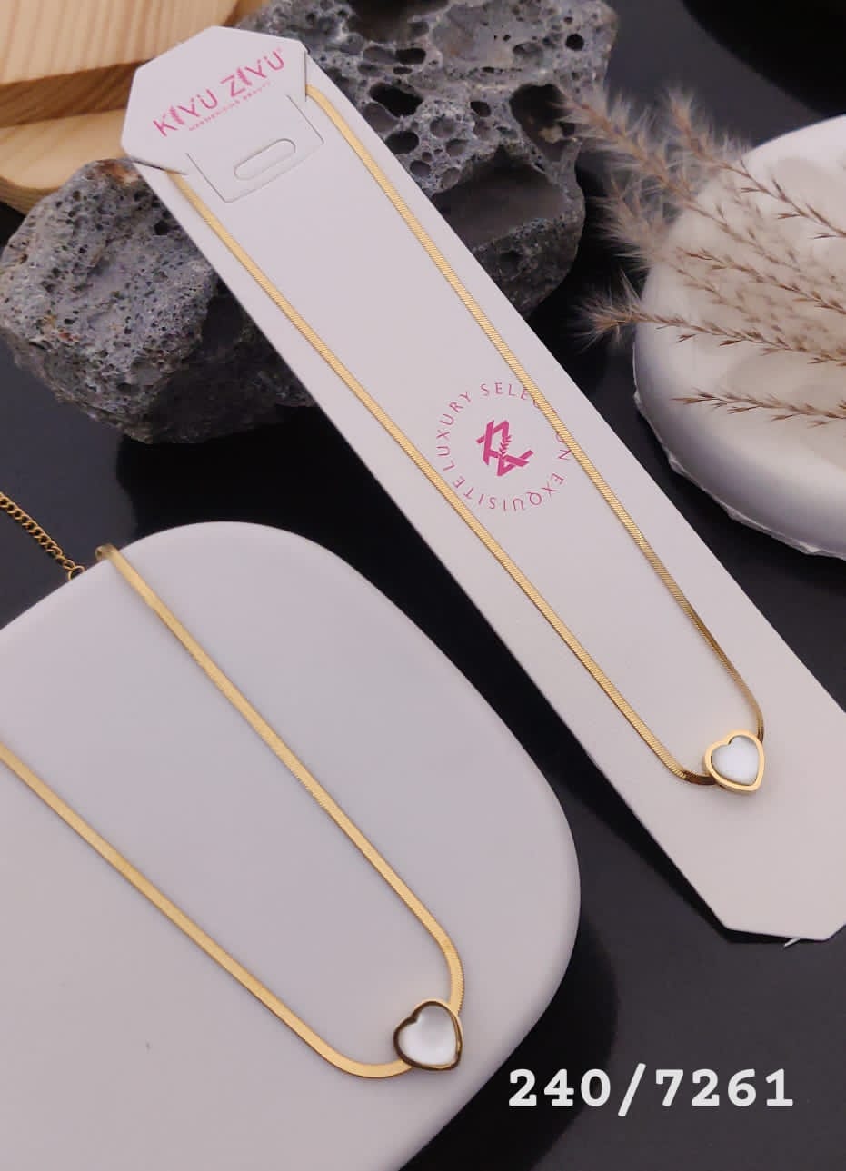 Kiyu Jiyu 18 K Gold-Plated Pendant Necklace – Elegant &amp; Timeless