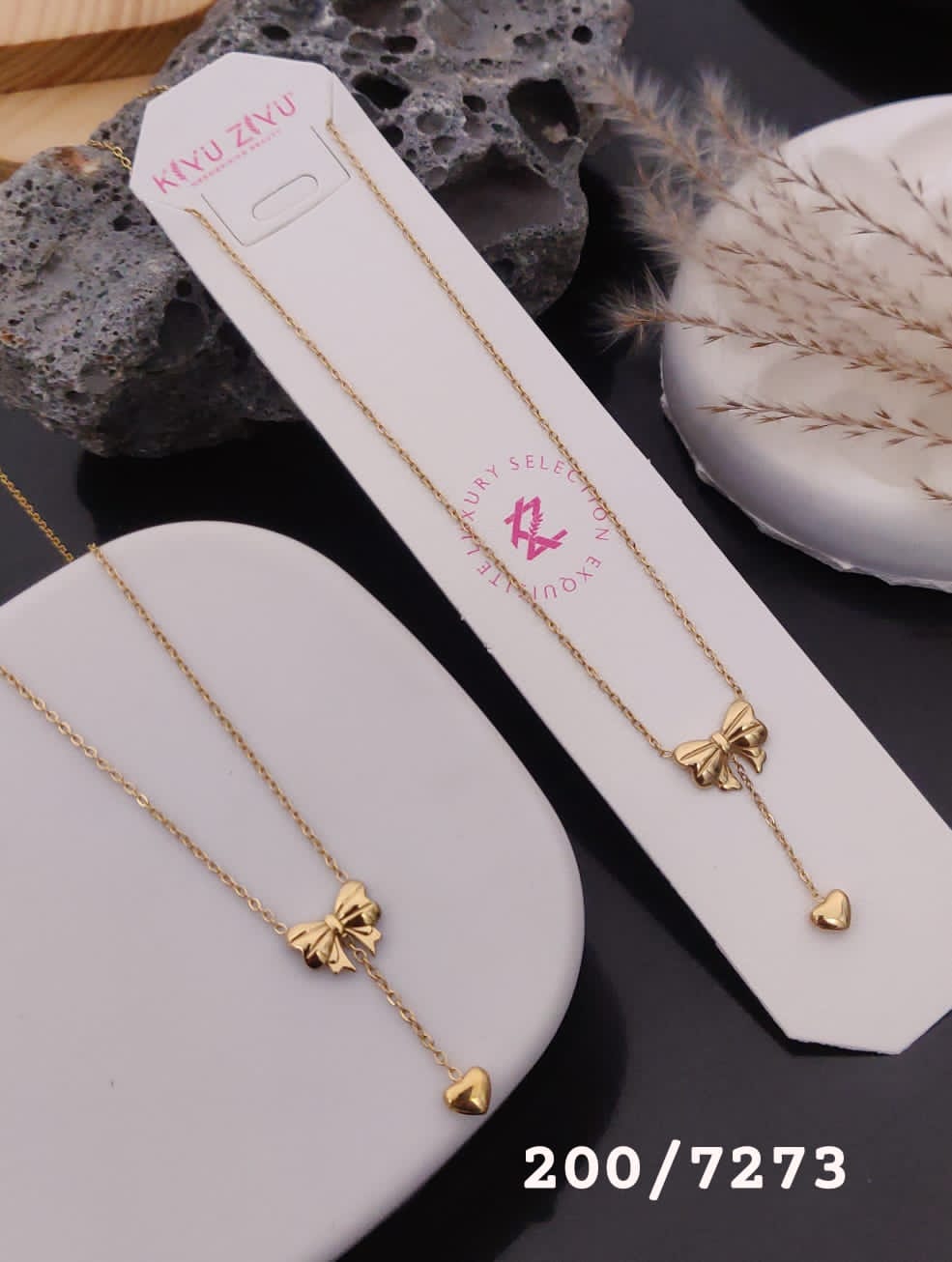 Kiyu Jiyu 18 K Gold-Plated Pendant Necklace – Elegant &amp; Timeless