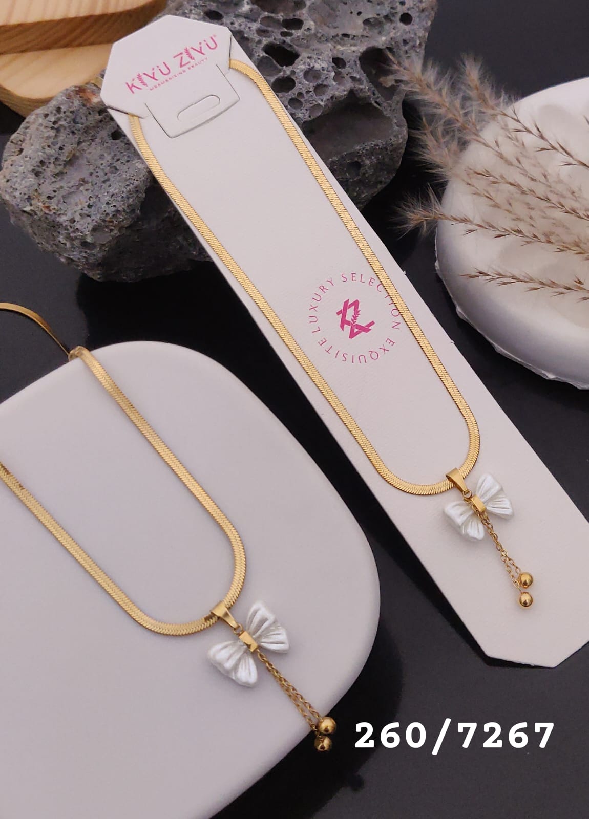 Kiyu Jiyu 18 K Gold-Plated Pendant Necklace – Elegant &amp; Timeless